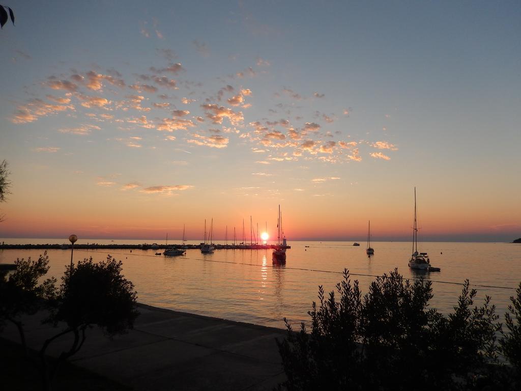 Apartments Casa Emonia Novigrad Istria Szoba fotó